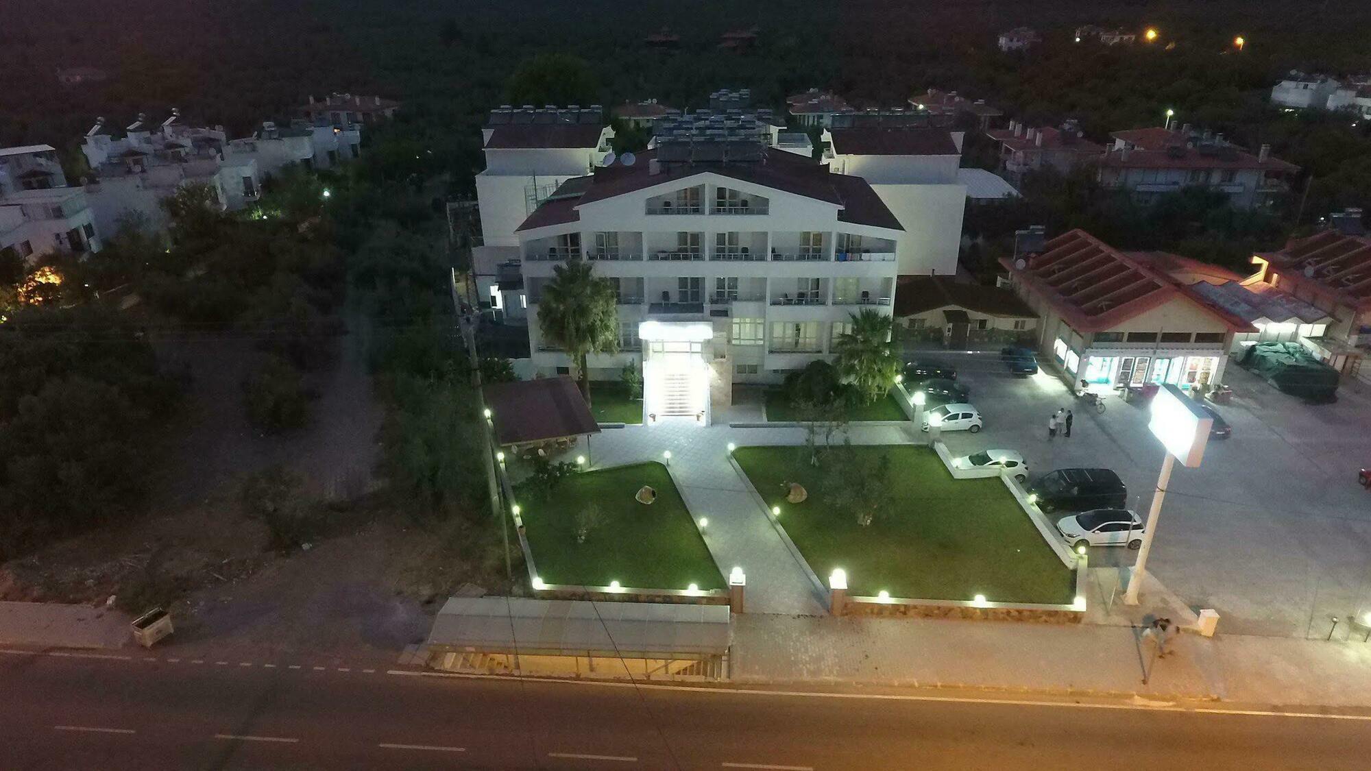 Lambada Hotel ألتينولوك المظهر الخارجي الصورة